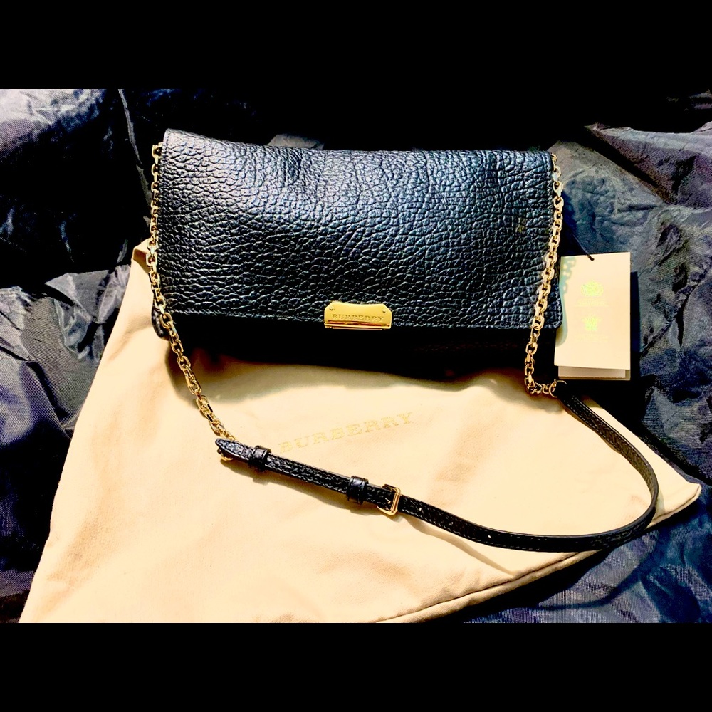 Burberry Grainmediun mildenhall clutch. Black.